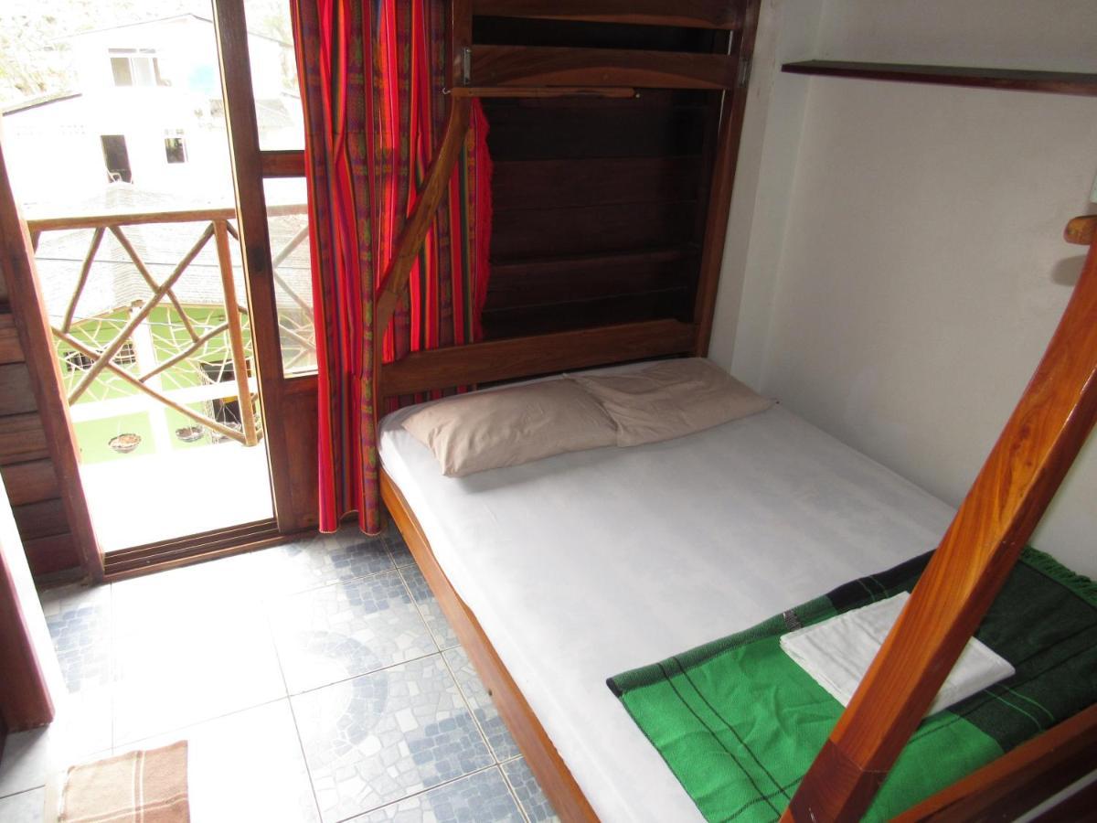 Esperanto Surf Hostal Montañita